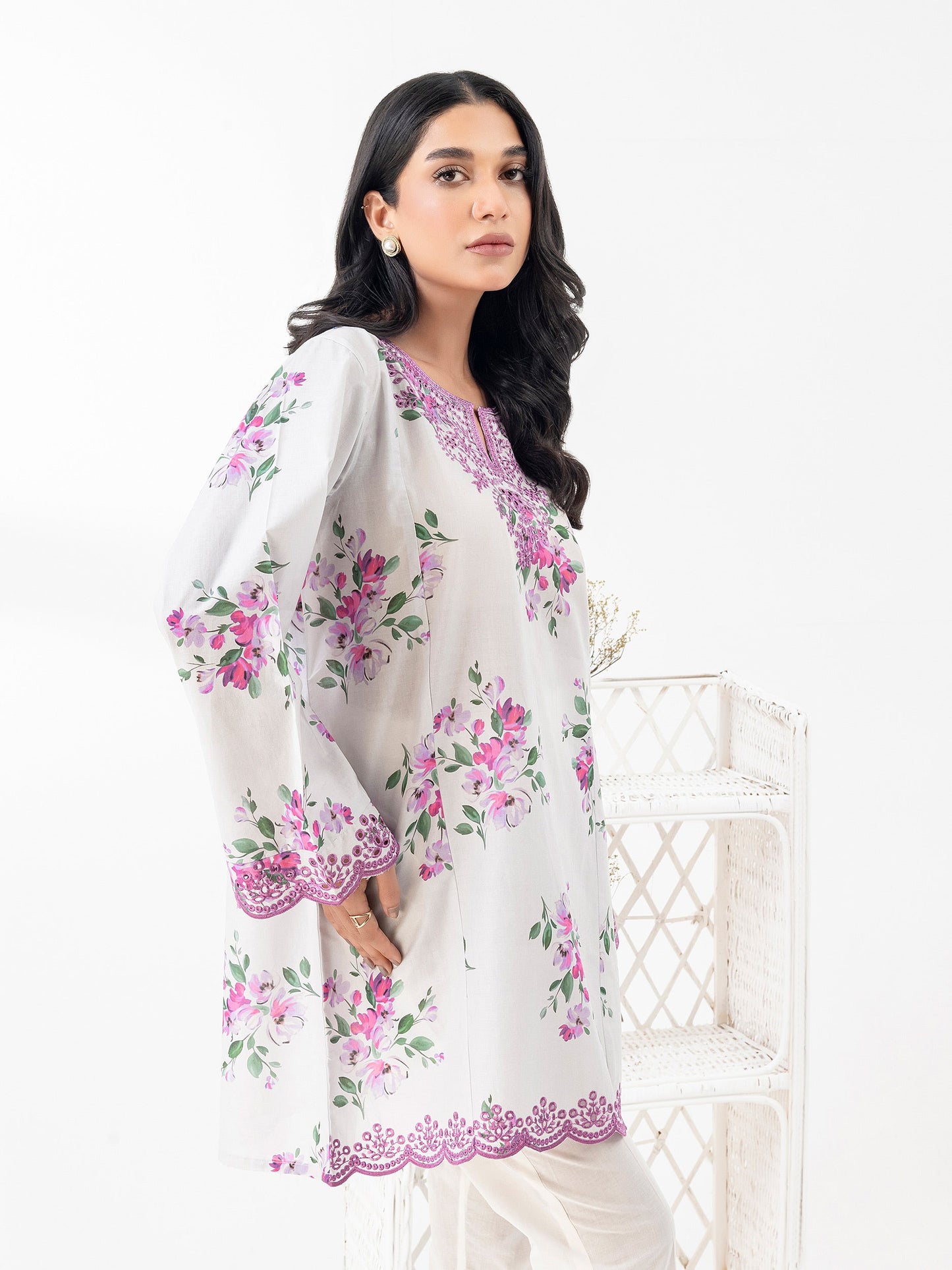 Cambric Kurti-Embroidered (Pret)