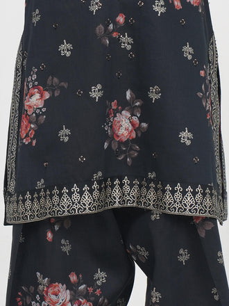 2-piece-satin-suit--embroidered-(pret)
