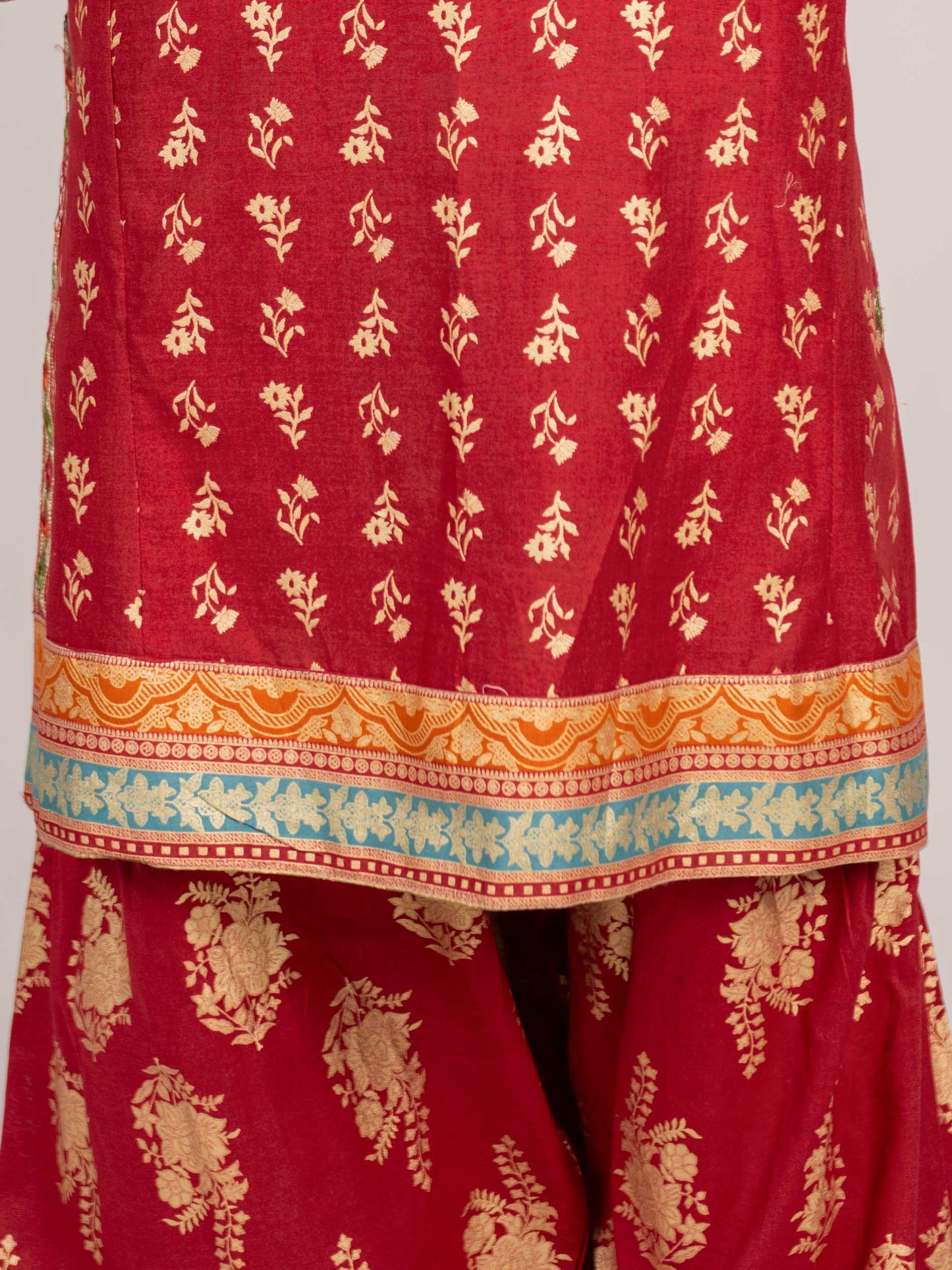 2 Piece Lawn Suit- Embroidered (Pret)