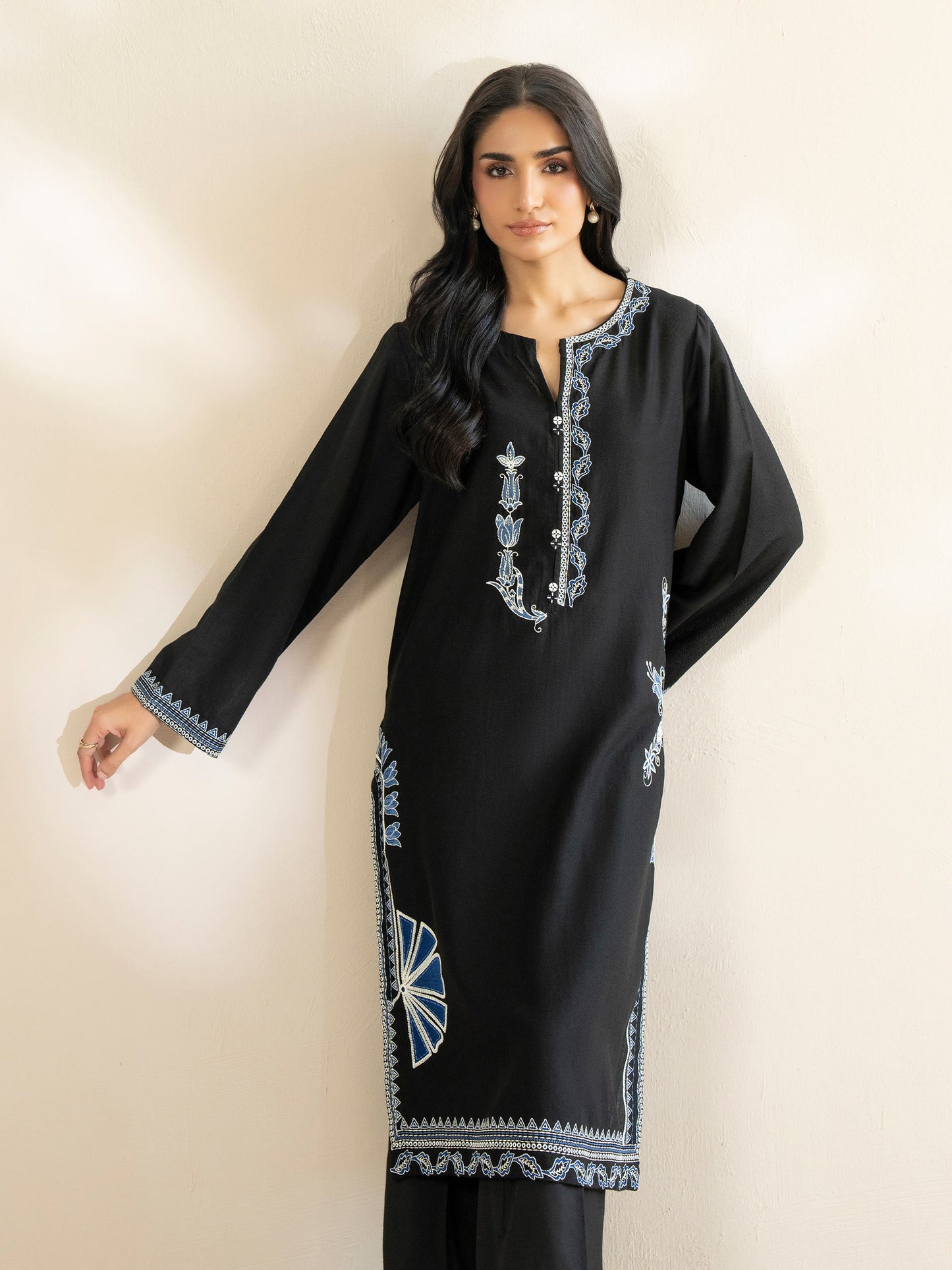 2 Piece Karandi Suit-Embroidered (Pret)