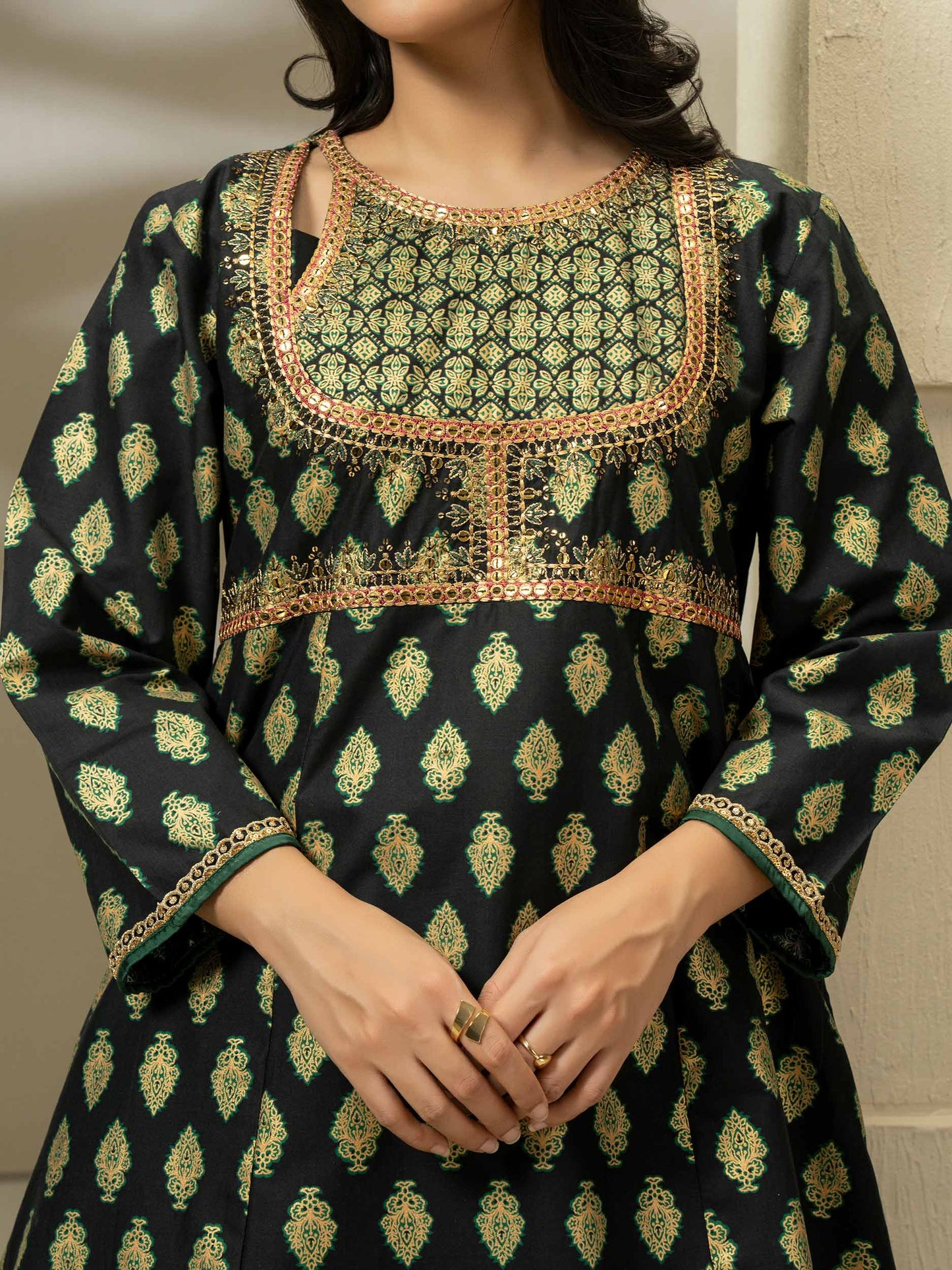 3 Piece Lawn Suit-Embroidered (Pret)