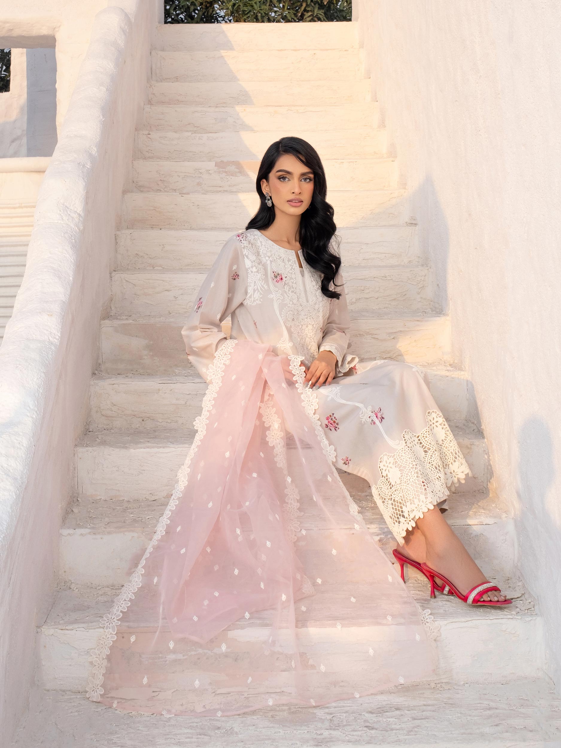 3-piece-lawn-suit-embroidered-(unstitched)